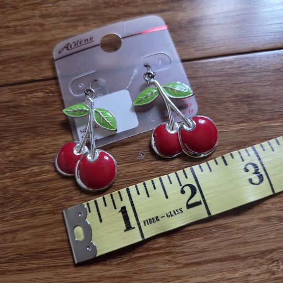 Y2K Ardene Cherry Dangle Earrings 🍒 Early 2000s Mallcore Kawaii Retro Chic - Picture 2 of 4